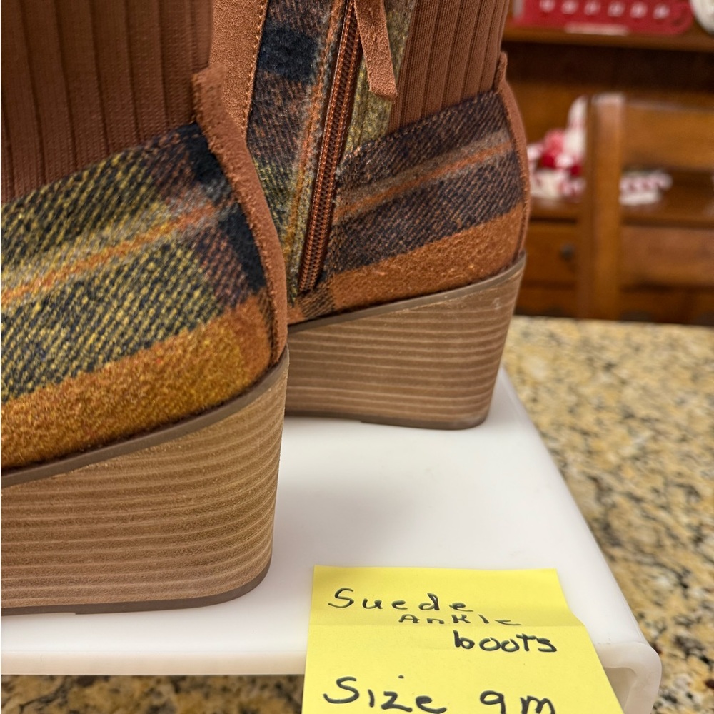 Chic Brown Ankle Booties with Patterned Accents - image 3